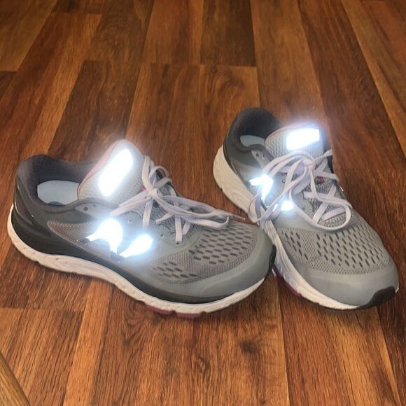 New Balance Shoes size 9 - Picture 2 of 9